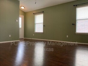 908 Gentry Dr in Leander, TX - Building Photo - Building Photo