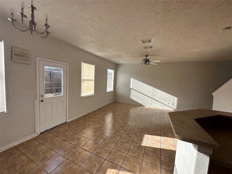 15931 Winston Point Ln in Houston, TX - Building Photo