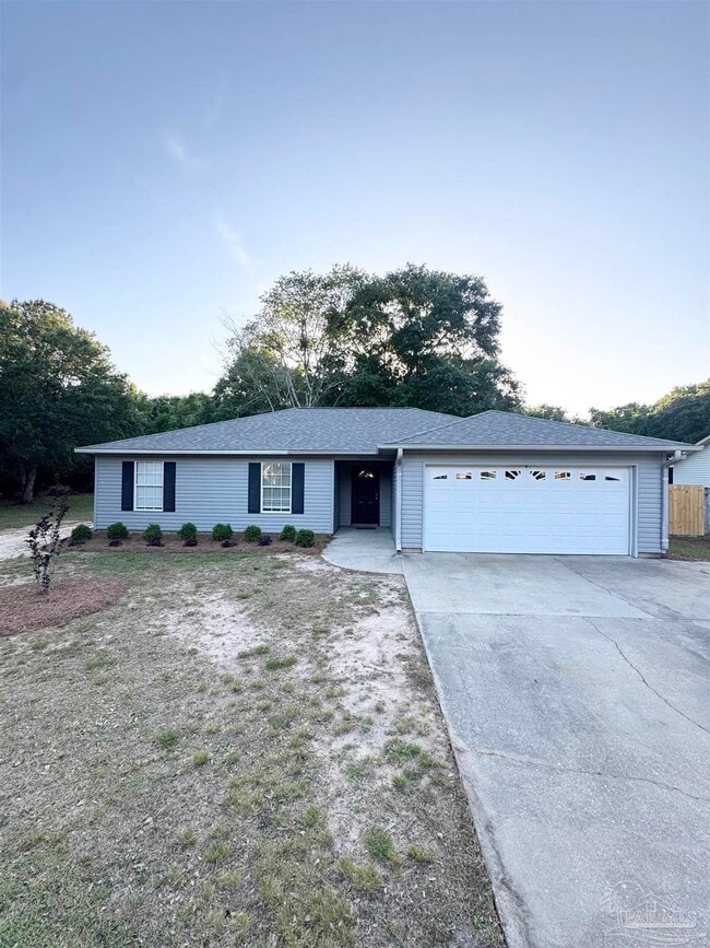 5661 Fairview Dr in Milton, FL - Building Photo - Building Photo