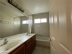 8216 Romantic Sunset St in Las Vegas, NV - Building Photo - Building Photo