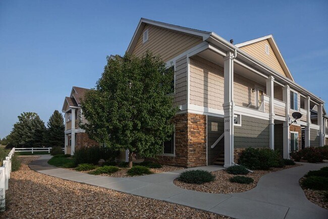 4925 Hahns Peak Dr, Unit 4925 Hahns Peak Drive in Loveland, CO - Building Photo - Building Photo