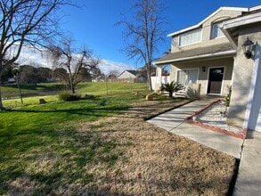 3002 Sage Ct in Hanford, CA - Building Photo - Building Photo