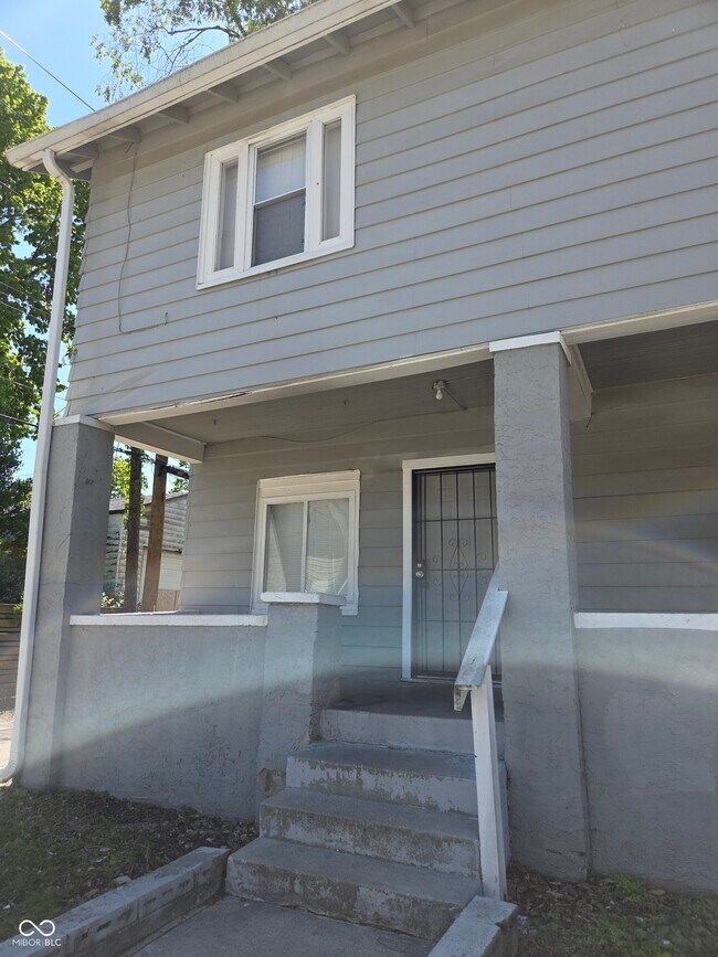 143 W 35th St in Indianapolis, IN - Building Photo - Building Photo