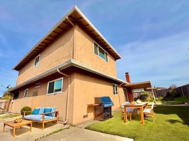 14550 Acapulco Rd in San Leandro, CA - Building Photo - Building Photo