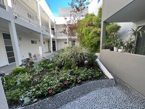 cou119 in Los Angeles, CA - Building Photo - Interior Photo