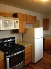 4224-4224 N Commercial Ave in Portland, OR - Building Photo - Building Photo