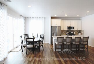 5475 Long Dr in Timnath, CO - Building Photo - Building Photo