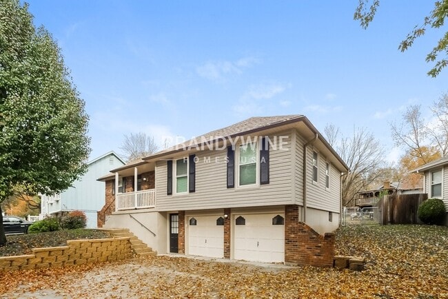 17312 E 50th Terrace Ct S in Independence, MO - Foto de edificio - Building Photo