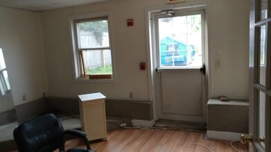 12 Pratt St in Mansfield, MA - Building Photo - Building Photo
