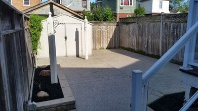 18 Glendale Av N in Hamilton, ON - Building Photo - Building Photo