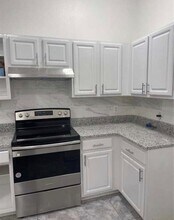 1043 Universal Rest Pl in Kissimmee, FL - Building Photo - Building Photo