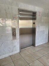 6990 NW 186th St in Hialeah, FL - Building Photo - Building Photo