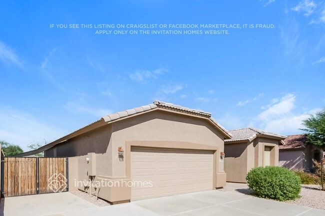 7120 S 24th Ln in Phoenix, AZ - Foto de edificio - Building Photo