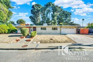 1114 Coronel Ave in Vallejo, CA - Building Photo