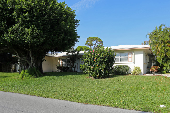 680-698 Hastings St in Boca Raton, FL - Foto de edificio - Building Photo