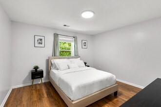 11770 Carriage House Dr in Silver Spring, MD - Building Photo - Building Photo