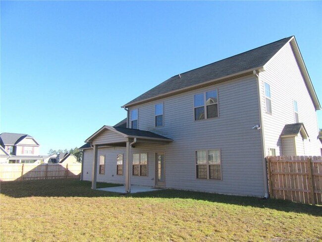 2142 Yates Ranch Rd in Hope Mills, NC - Building Photo - Building Photo