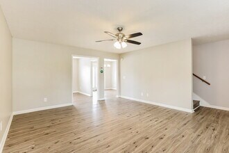2013 Summit Ln in La Vergne, TN - Building Photo - Building Photo