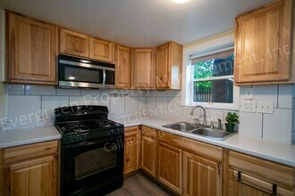 1702 Mathews St-Unit -#2 in Fort Collins, CO - Building Photo - Building Photo