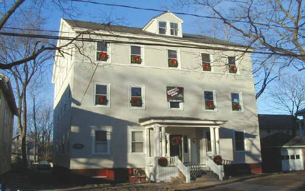 234 Lake View Ave in Cambridge, MA - Building Photo