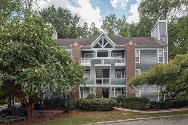 property at 2512 Cranbrook Ln