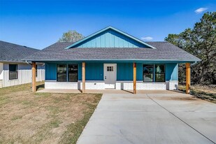 2223 Comet Trail in Granbury, TX - Building Photo