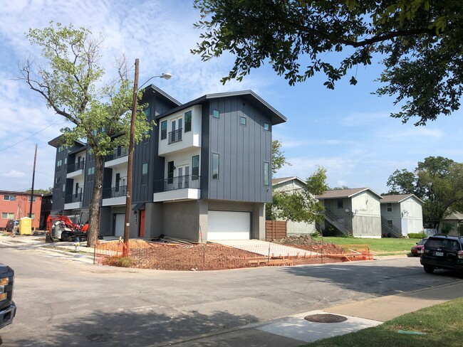 4911 Alton Ave in Dallas, TX - Building Photo - Building Photo