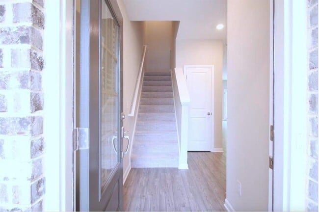 6148 Lanier Harbor Lndg in Buford, GA - Building Photo - Building Photo