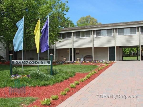 Meadowood Apartments in Knoxville, TN - Foto de edificio - Building Photo