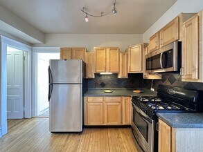 3428 W Lyndale St in Chicago, IL - Building Photo - Building Photo