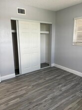 1700 NW 58th Terrace in Sunrise, FL - Foto de edificio - Building Photo