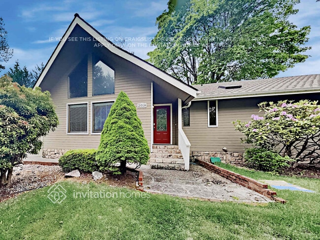 property at 2018 Tacoma Point Dr E