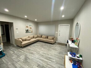3151 SW 11th St in Miami, FL - Building Photo - Building Photo