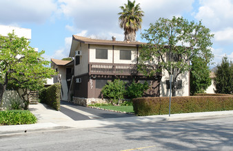 1377 E Acacia Ave in Glendale, CA - Building Photo - Building Photo