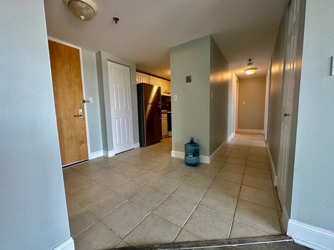 15 North Beacon St, Unit 803 in Boston, MA - Building Photo - Building Photo