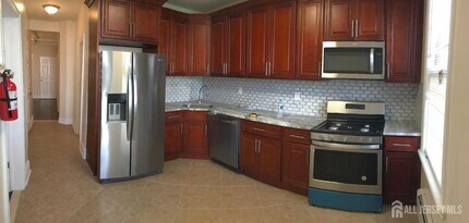 126 Wade St in Jersey City, NJ - Building Photo - Building Photo