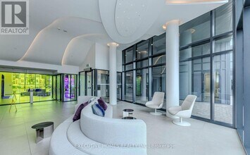 3210 Dakota Cmn in Burlington, ON - Building Photo - Building Photo