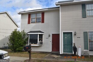 4934 Log Cabin Dr in Macon, GA - Building Photo