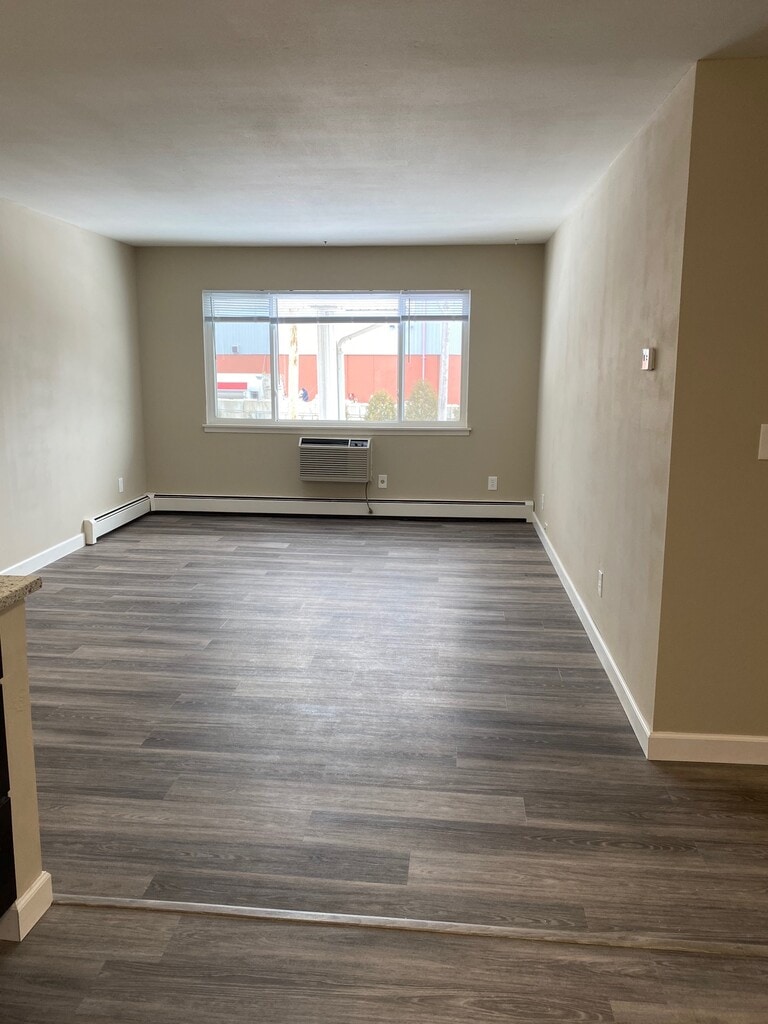 Cedar Plaza Apartments in Cedarburg, WI