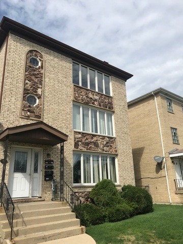 7938 W Addison St in Chicago, IL - Building Photo