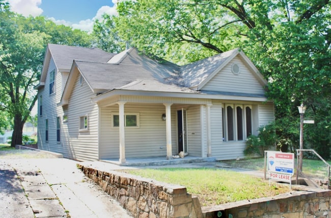 property at 102 S Schiller St