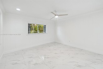 8737 NW 140th Ln in Hialeah, FL - Building Photo - Building Photo