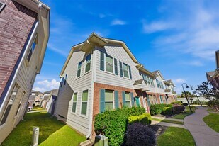 1929 Kemah Village Dr in Kemah, TX - Building Photo