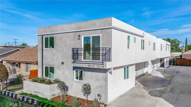 property at 1183 E 59th Pl