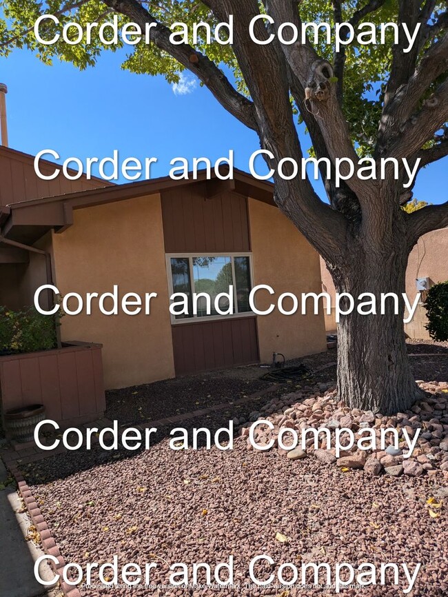 8804 San Francisco Rd NE in Albuquerque, NM - Building Photo - Building Photo
