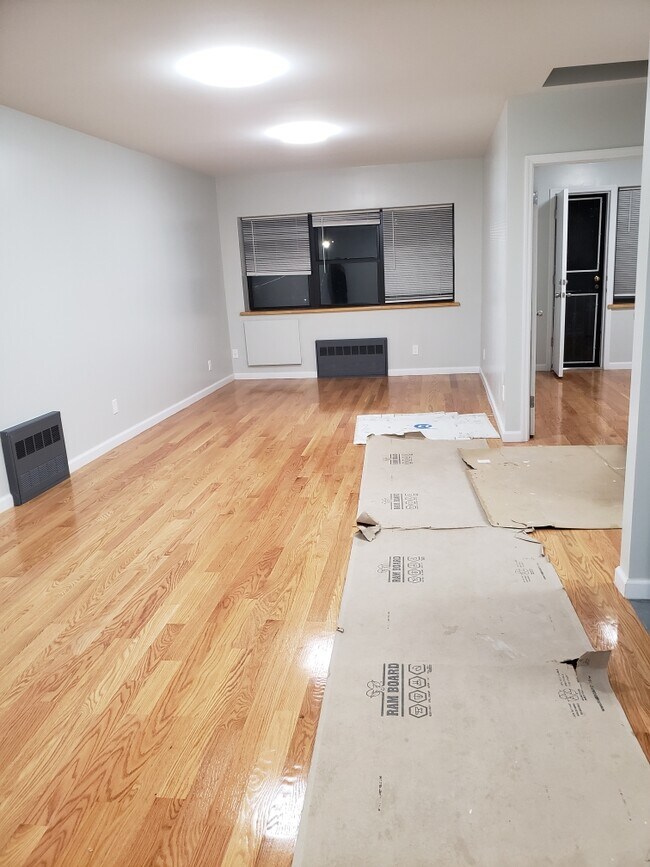 2416 E 14th St in Brooklyn, NY - Building Photo - Building Photo