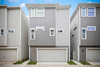 6721 St Augustine St in Houston, TX - Building Photo - Building Photo