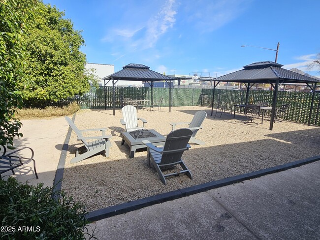 909 E Marlette Ave in Phoenix, AZ - Building Photo - Building Photo