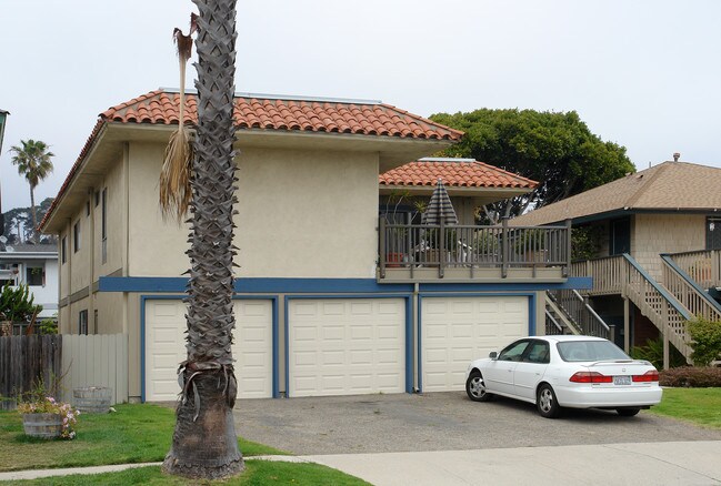 2552-2554 Seahorse Ave in Ventura, CA - Building Photo - Building Photo