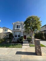 16826 Clovergreen Ln in Huntington Beach, CA - Building Photo